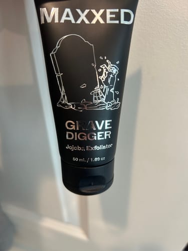 Customer photo review of Natural Jojoba Exfoliator "Grave Digger"