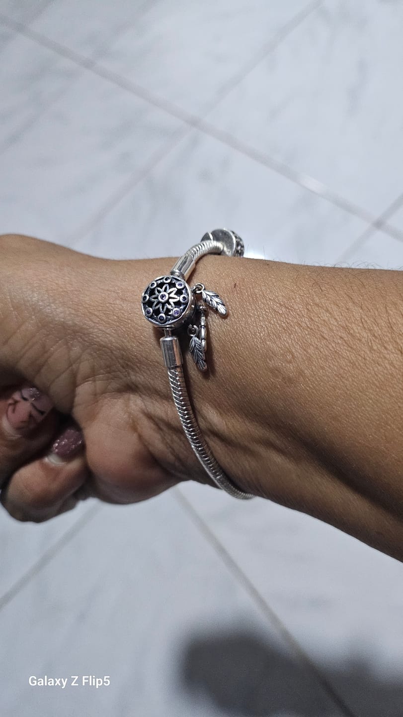 Customer photo review of Pulsera Atrapasueños Floral