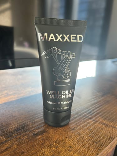 Customer photo review of Hydrating Vitamin C Moisturizer "Well Oiled Machine"