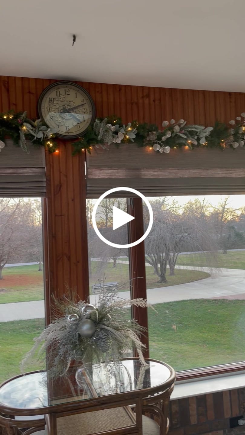 Customer video review of SmartWings Motorized Woven Wood Shades 70% Blackout Privacy Orithyia