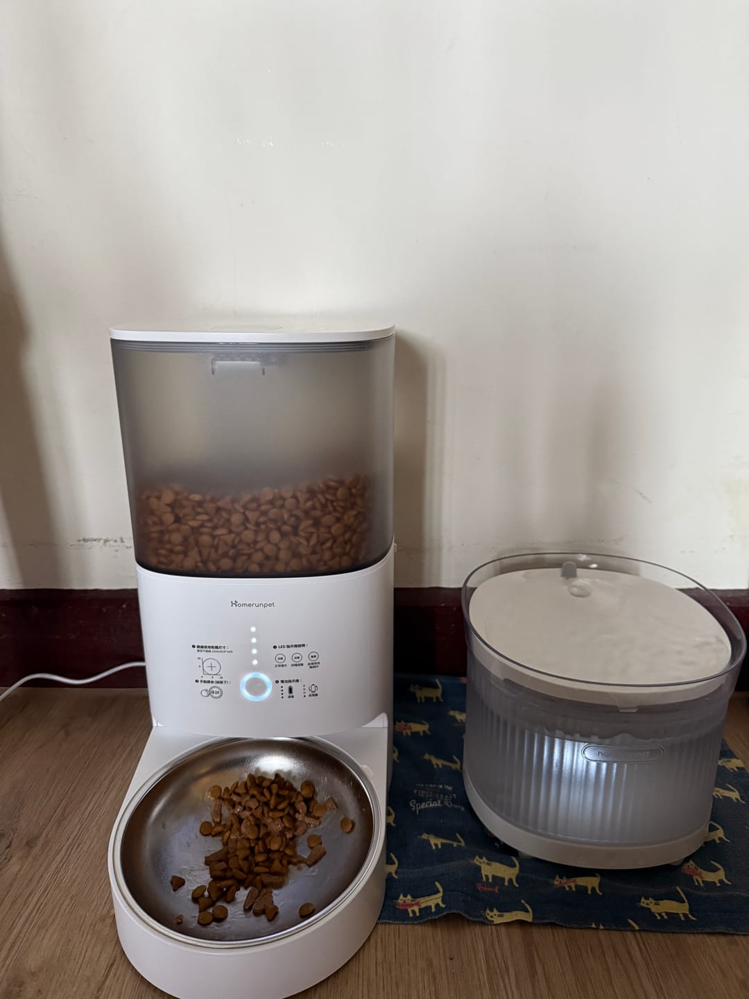 Customer photo review of 霍曼寵物餵食器