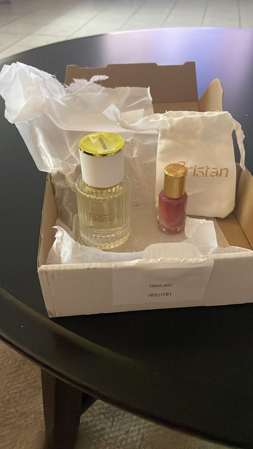 Customer photo review of Musk Al Tahara - Blueberry Vanilla Musk