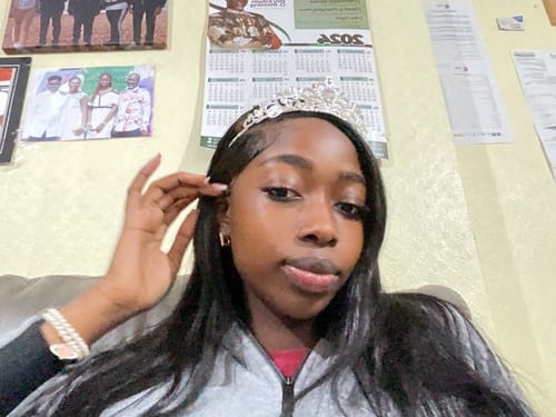 Customer photo review of Supreme HMD Lace Glue