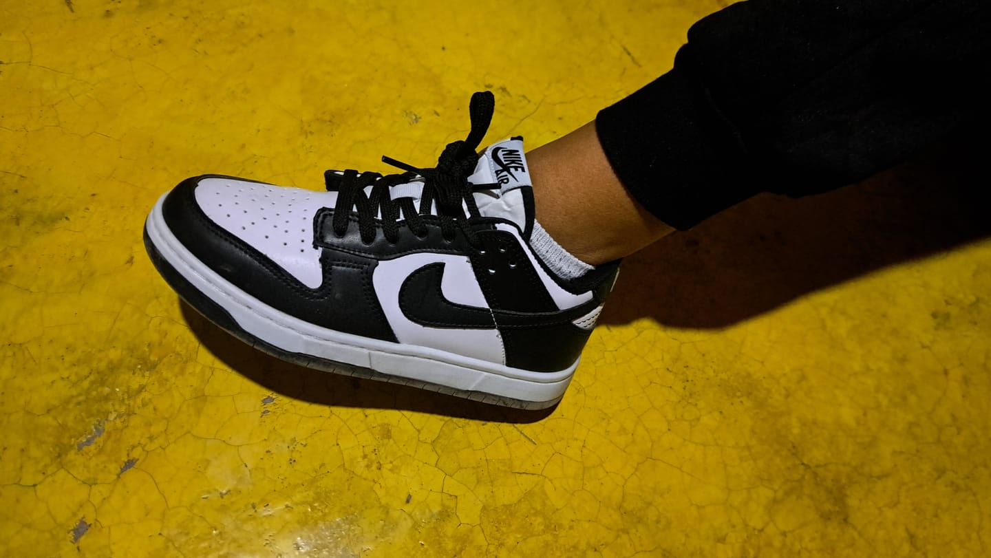 Customer photo review of Tenis Dunk Low Vaquita