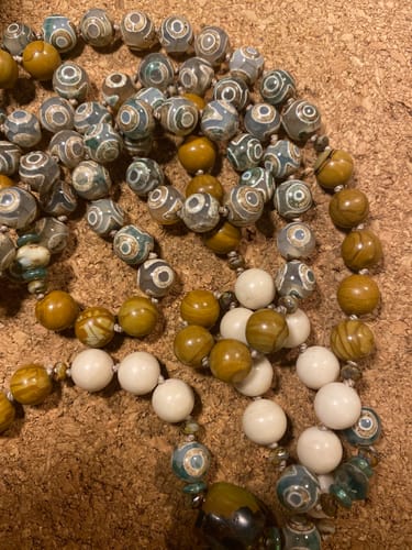 Customer photo review of 15.5" natural Wood jasper 8mm/10mm/12mm round yellow beads