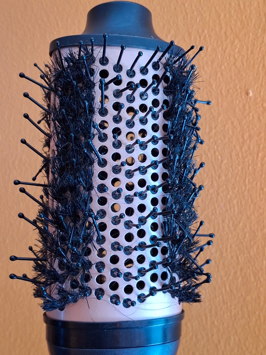 Customer photo review of Silver Bullet Bliss Hot Air Hair Styling Brush 1200W