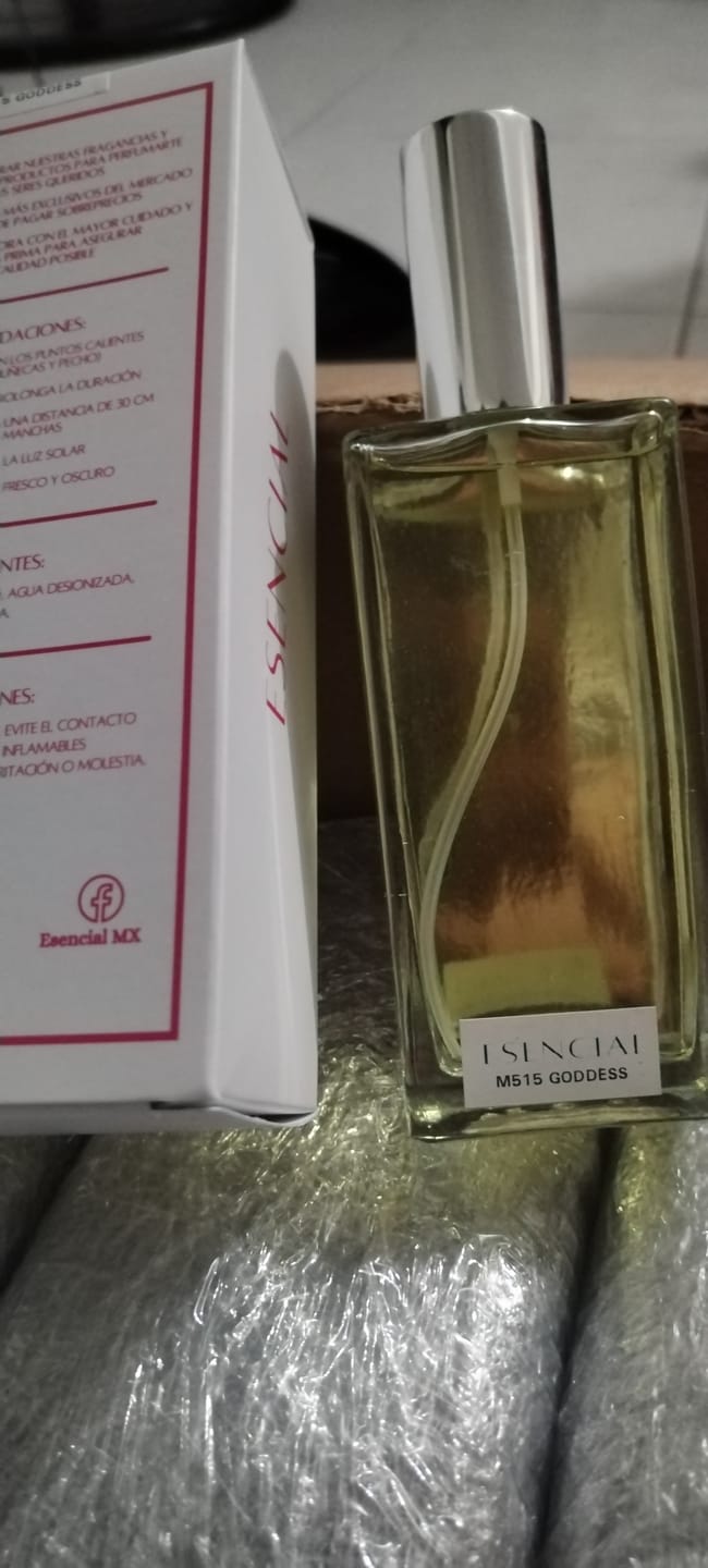 Customer photo review of M515 Inspirado en: Goddess - Burberry