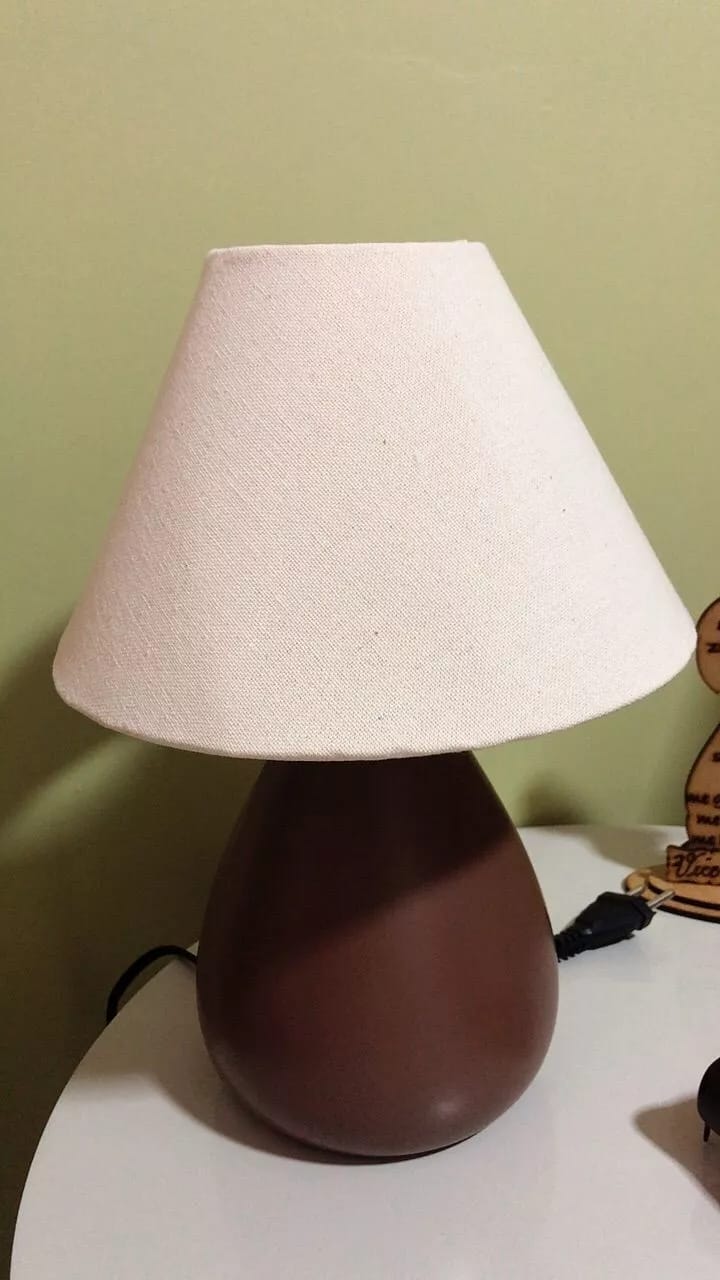 Customer photo review of Abajur de Mesa em Cerâmica com Cúpula de Linho