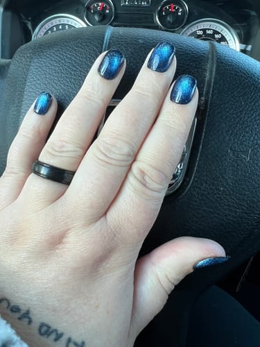 Customer photo review of Mini She Wore Blue Velvet Press On Nails (24PC)