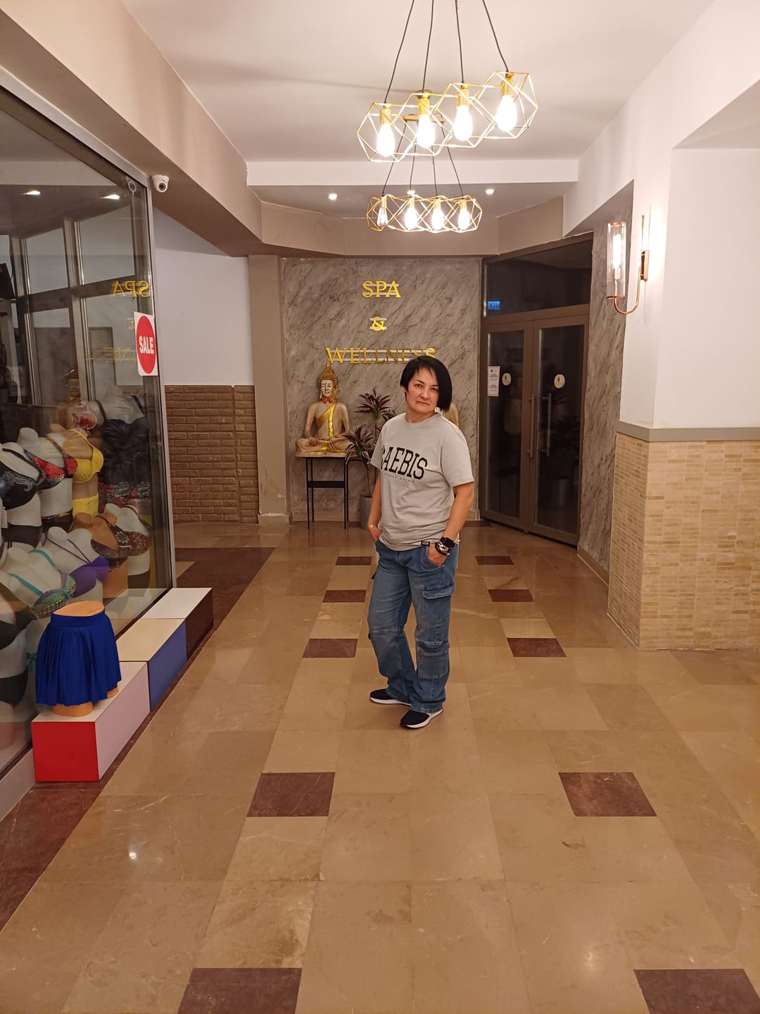Customer photo review of Lifestyle Damen Oversized T-Shirt asphaltgrau by SAEBIS®