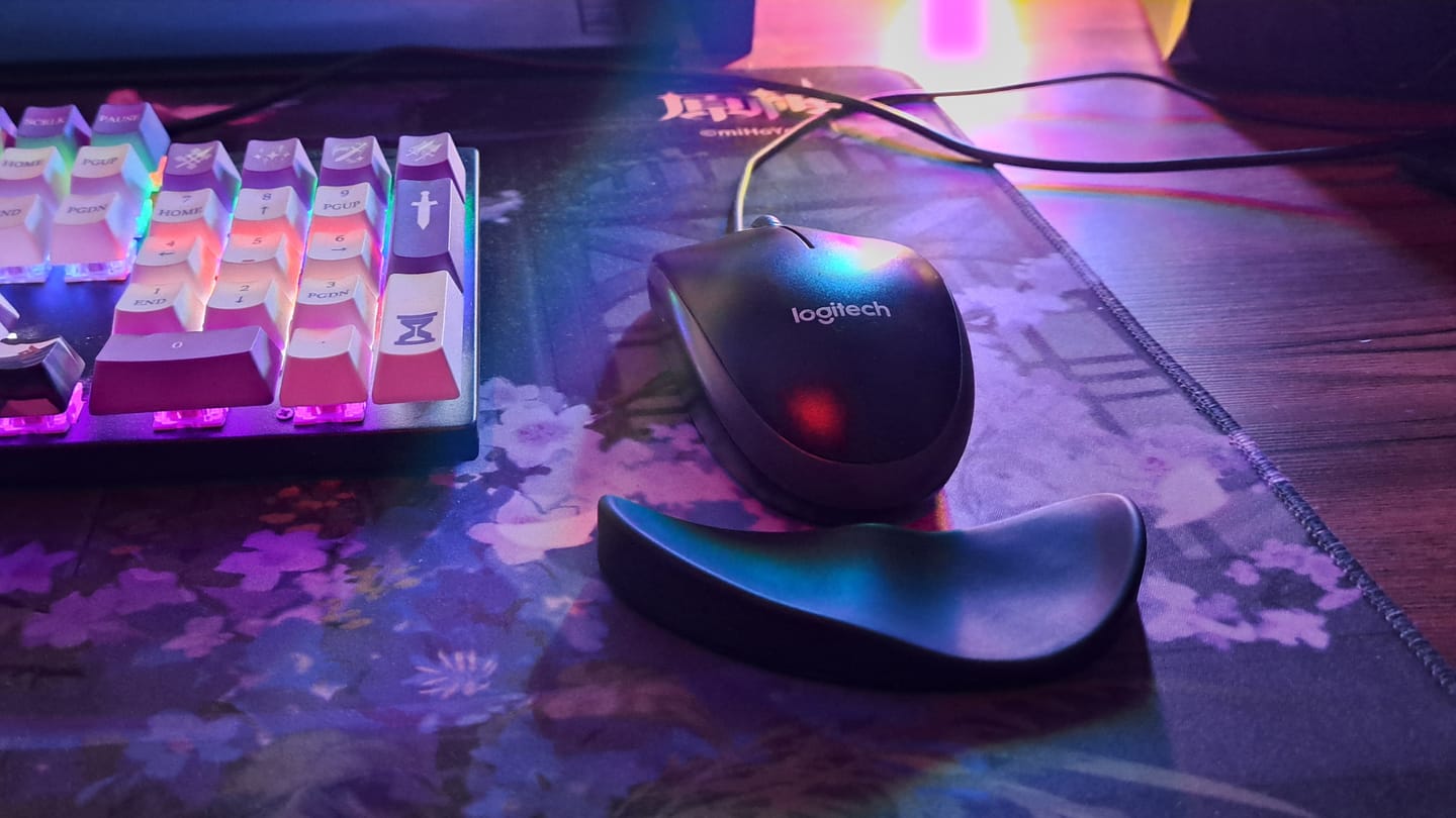 Customer photo review of Reposamuñecas Ergonómico Deslizante para Gaming y Trabajo