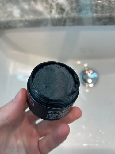 Customer photo review of Purifying Charcoal Clay Mask "Poker Face"