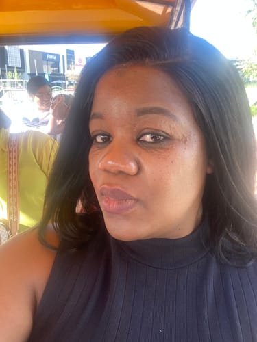 Customer photo review of JORDYN - Brazilian 4x4 Lace Wig