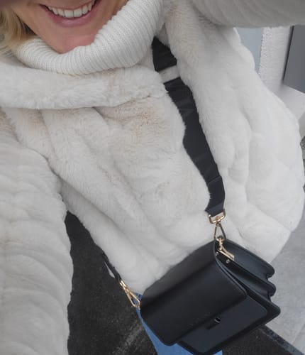 Customer photo review of VALDA - ALL BLACK