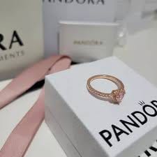 Customer photo review of ANILLO PANDORA PROMESA CORAZON BRILLANTE ELEVADO ORO ROSA + KIT DE REGALO
