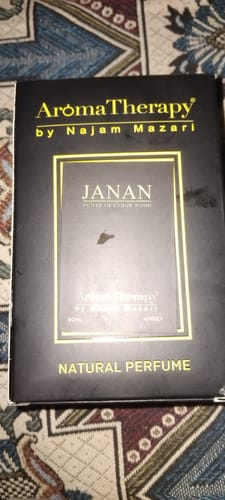 Customer photo review of Janan Natural Perfume - Embrace the Power of Cedarwood in Every Scent.