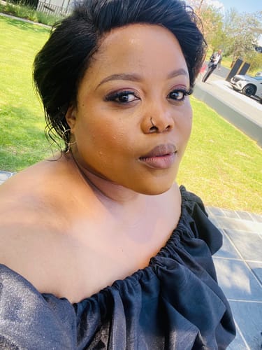 Customer photo review of Brazilian Lace Frontal - Pixie style - 10"