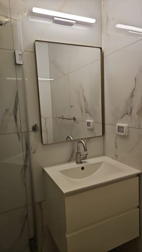 Customer photo review of מראה מעוצבת לפי מידה לאמבטיה