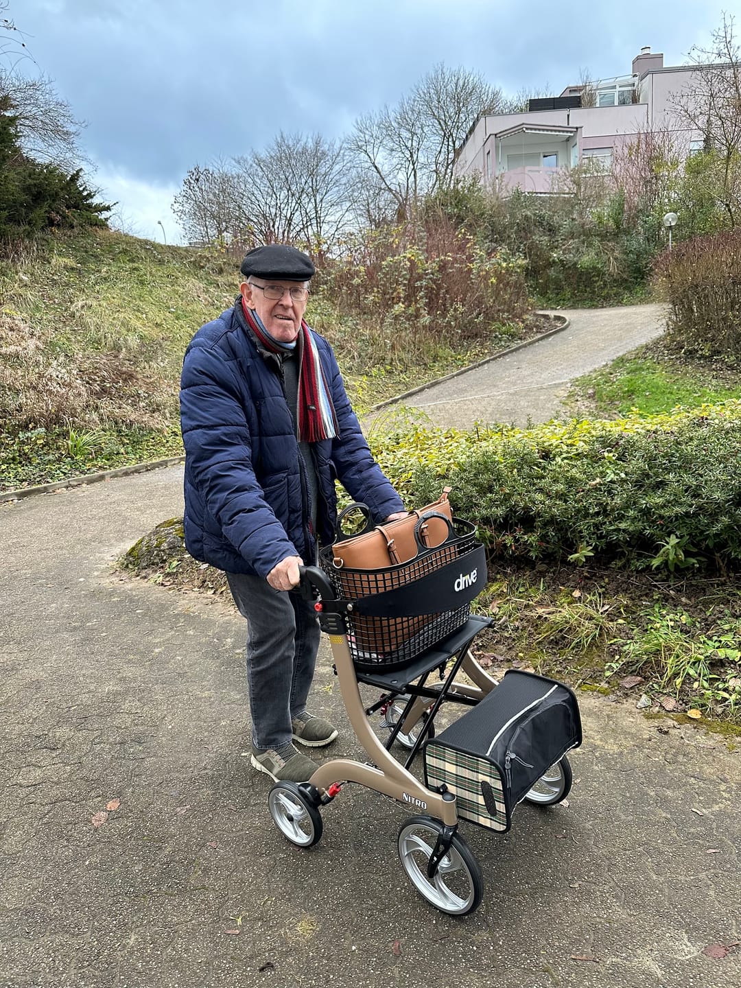 Customer photo review of Rollator Nitro Champagner