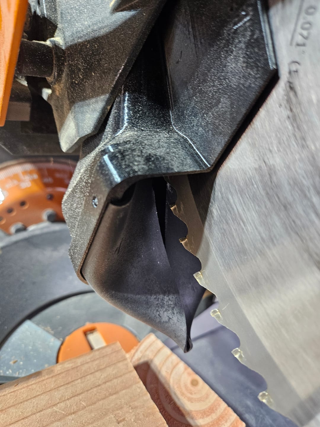 Customer photo review of Ridgid Dual Bevel Miter Saw Dust Collection