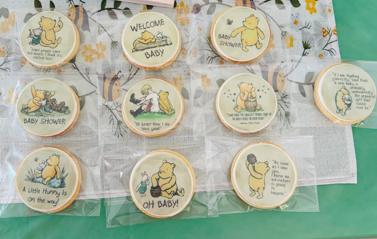 Customer photo review of 12 x 6.35 cm Round Standard Cookie Edible Icing Images