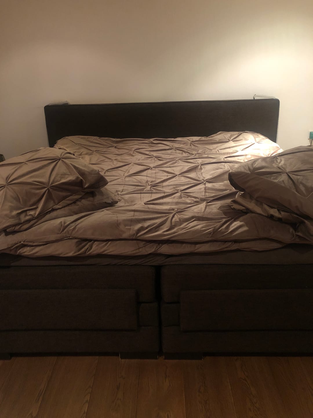 Customer photo review of Dekbedovertrek set - Fluweel/Velvet™ Diamond Taupe