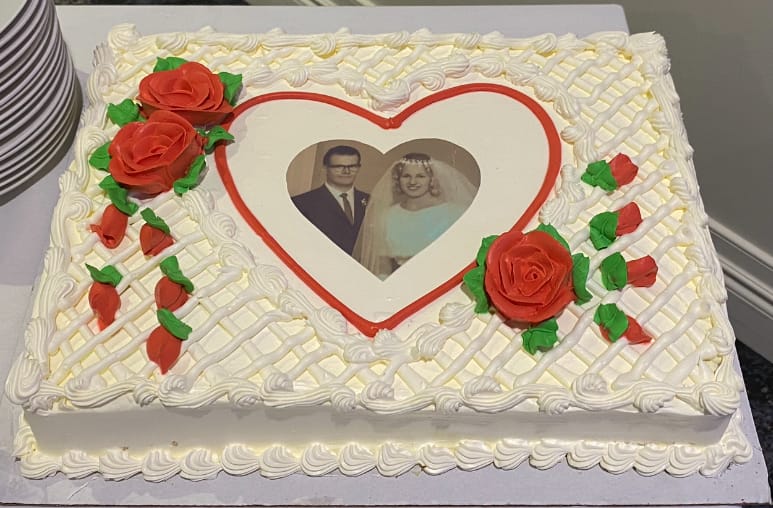 Customer photo review of 12 cm Round Custom Edible Icing Image