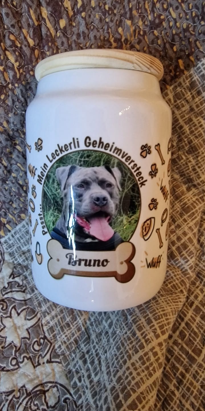 Customer photo review of Leckerli Geheimversteck - Individuelle Leckerlidose