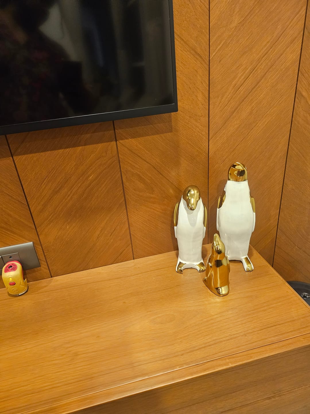 Customer photo review of Oversized Chess Decorative Gold Accent Set of 3
