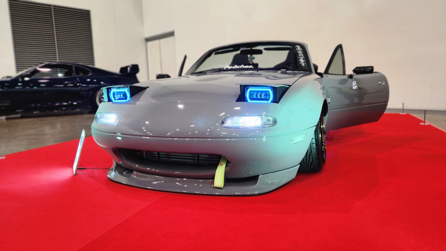 Customer photo review of 4X6" LED Colour Chasing Headlights