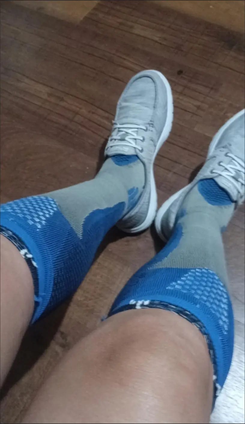Customer photo review of Armadilo Heavy-Duty Compression Socks