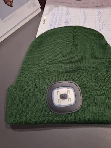 Customer photo review of Abziehbar LED Stirnlampe Beanie Mütze