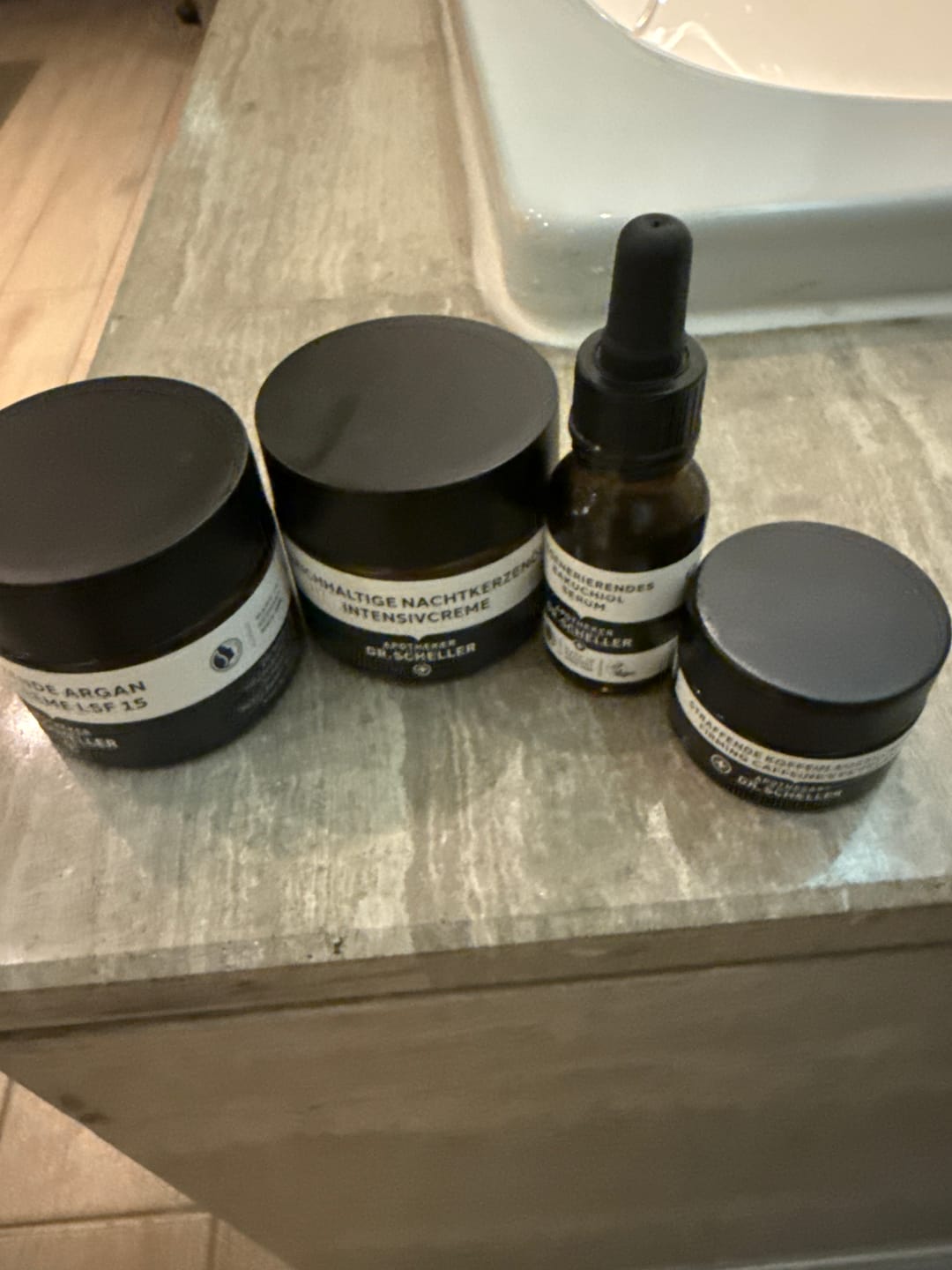 Customer photo review of REGENERIERENDES BAKUCHIOL SERUM
