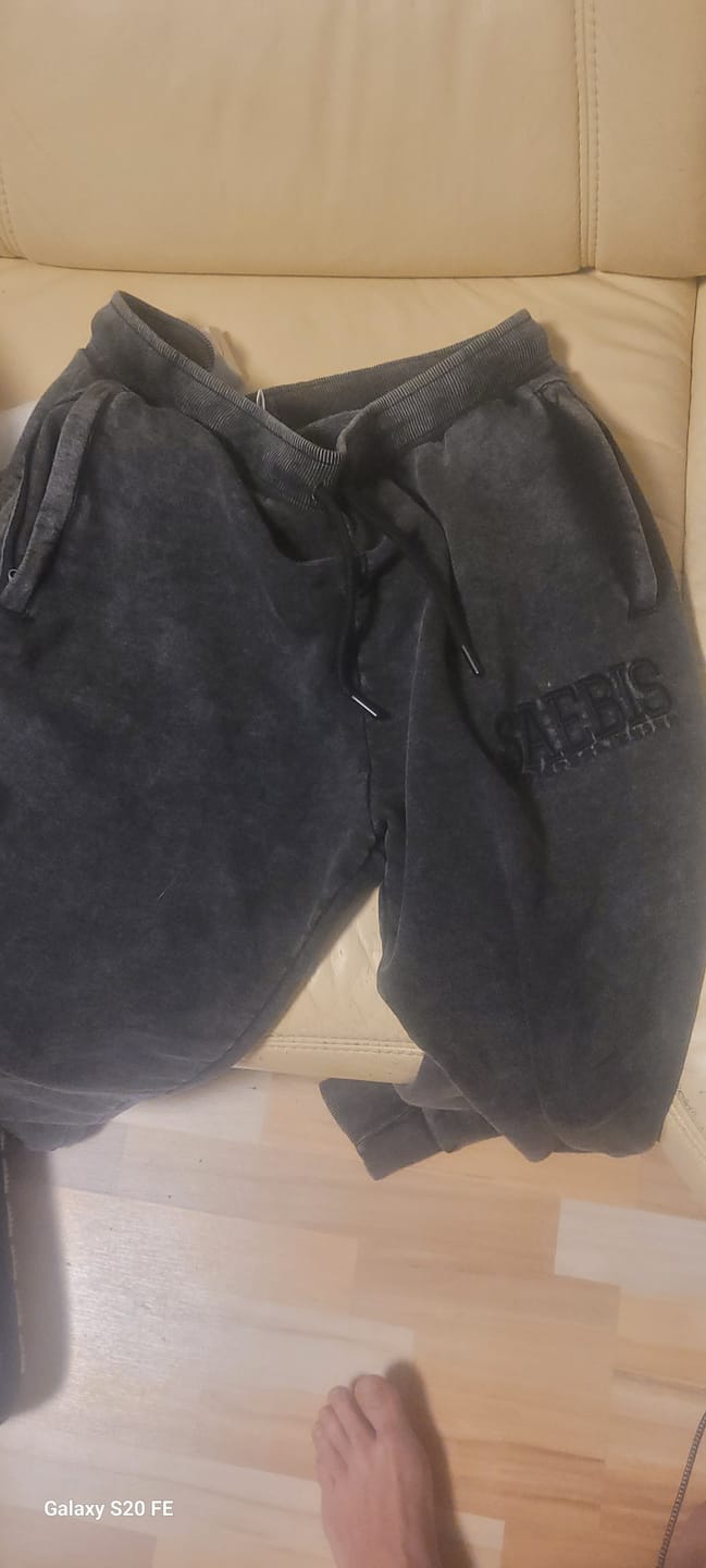Customer photo review of Lifestyle Herren Jogginghose washed mit Stickerei by SAEBIS®