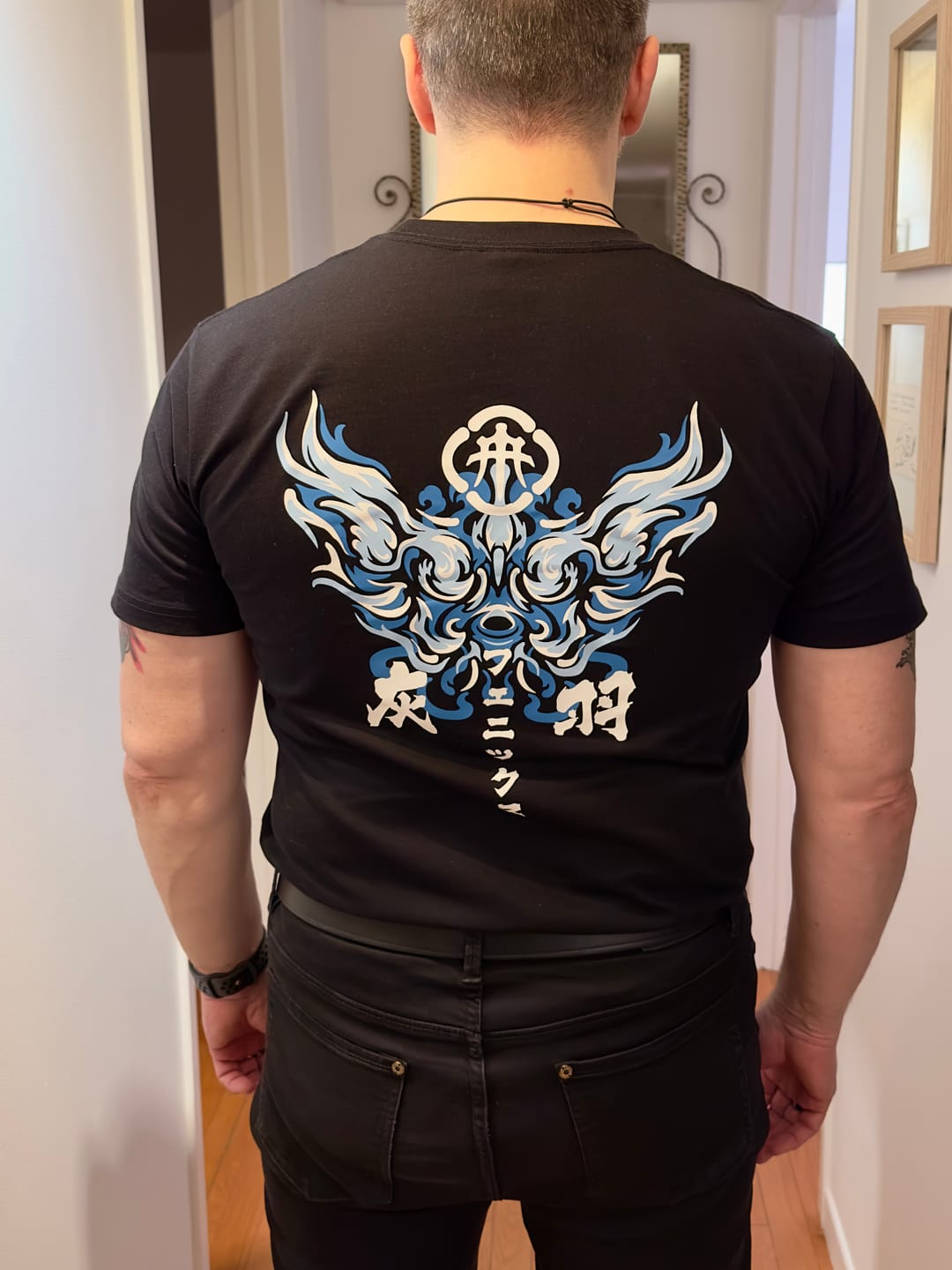 Customer photo review of Fenikkusu T-Shirt