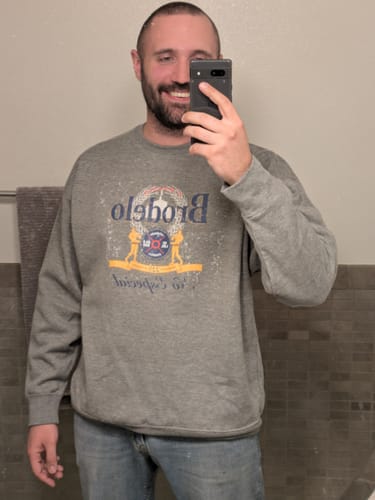Customer photo review of BRODELO Crewneck Sweatshirt
