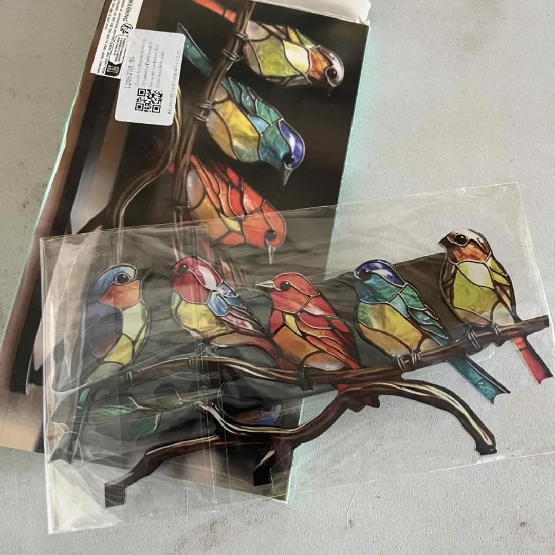 Customer photo review of Luxuriöse Vogelstatuetten aus Buntglas – EleganBird