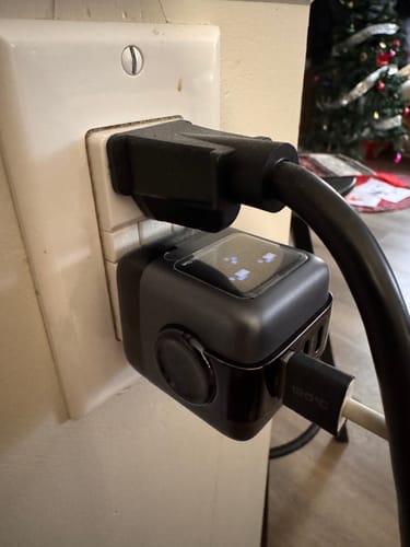 Customer photo review of Ugreen Nexode RG 65W USB C GaN Charger