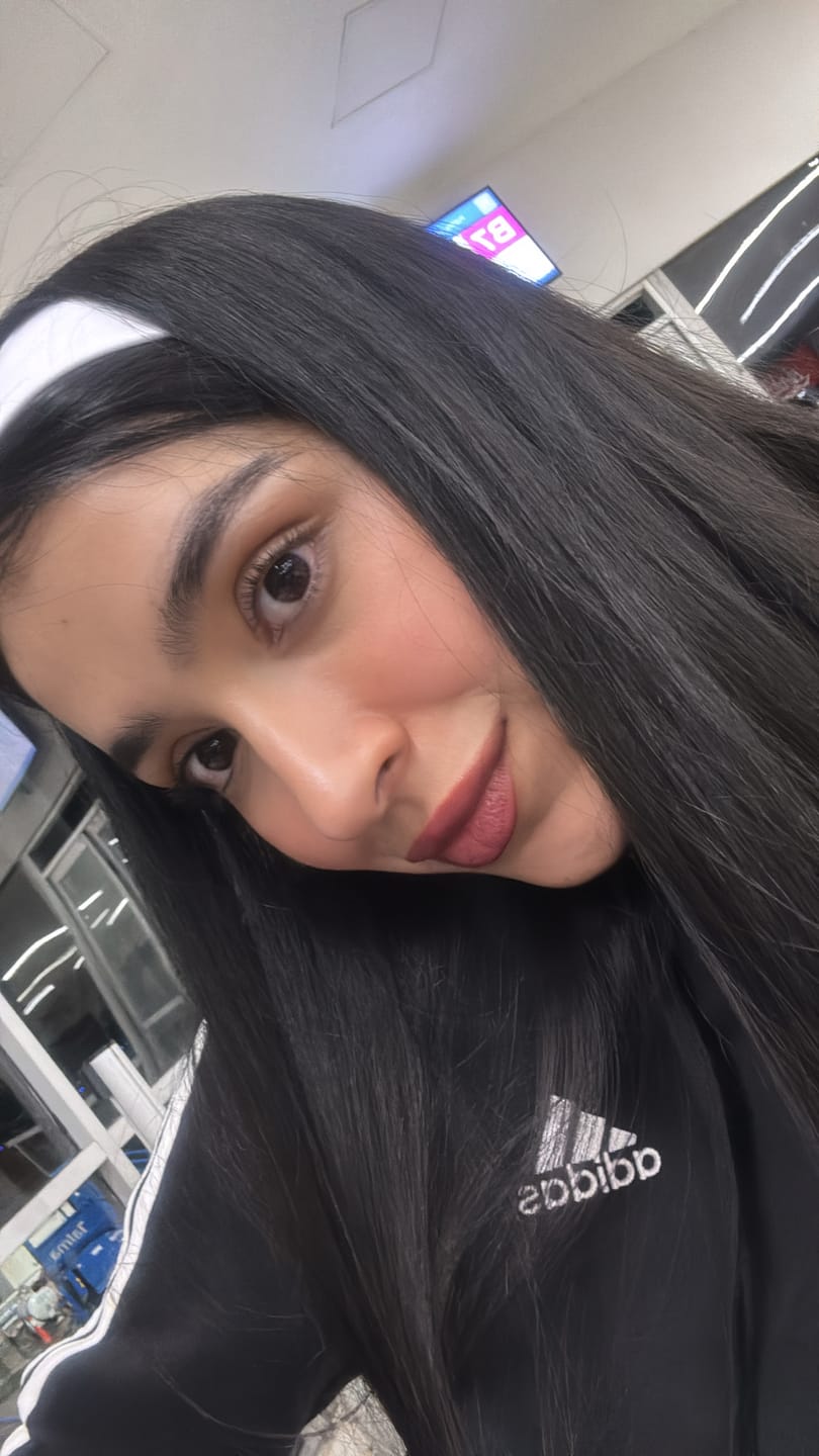 Customer photo review of Banda Aesthetic
