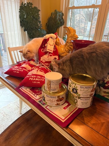 Customer photo review of Farm Fresh Christmas Salted in the Shell Peanuts, 1.25 lb