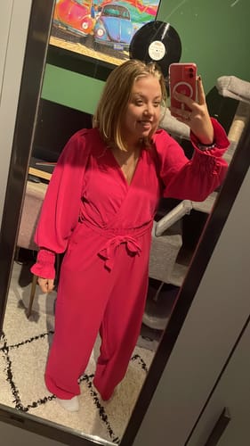 Customer photo review of Lindsay Jumpsuit Roze