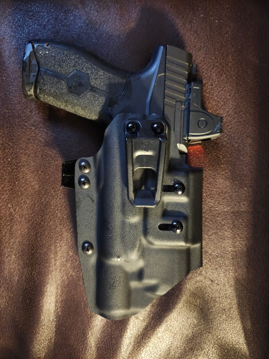 Customer photo review of Universal Light Covert IWB Holster