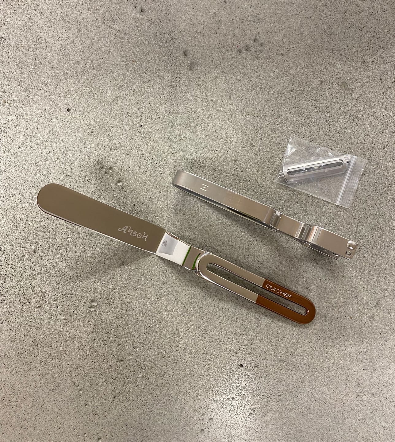 Customer photo review of LiftOff Chef's Palette Knife