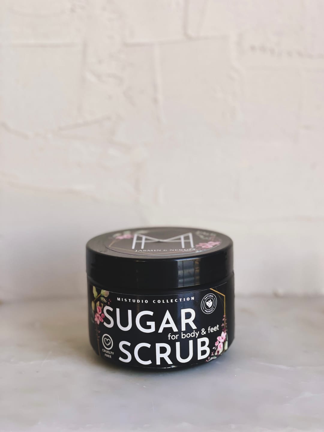 Customer photo review of 250 g HDPE Jar (85 mm neck) - With Closure - Black