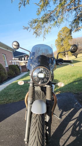 Customer photo review of Brogue Moto Triumph Modern Classic JW Speaker 7" LED Headlight Kit - 2016+ Thruxton - Scrambler - Bonneville T100 - T120 - Speed Twin - Street Twin