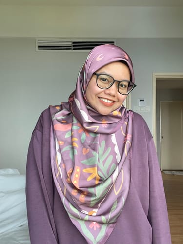 Customer photo review of Berangan Square (Plum)