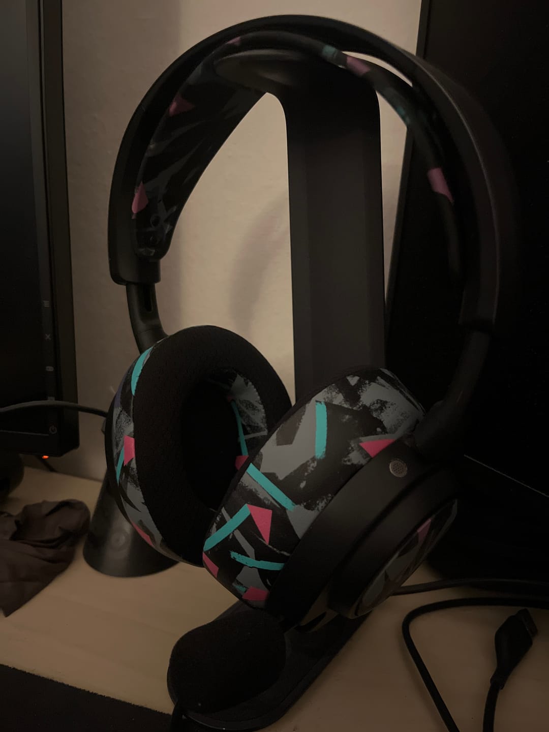 Customer photo review of WC Side Speaker Plates for Arctis Nova Headsets - Arctis Nova Booster Pack by Wicked Cushions