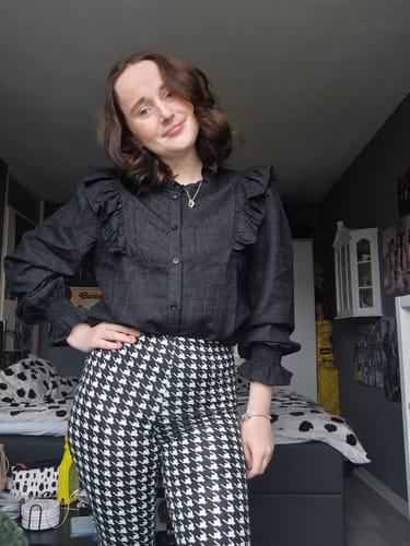 Customer photo review of Comfy & Stretchy Flared Pied De Poule