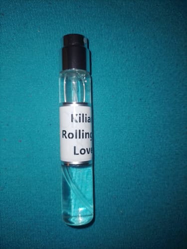 Customer photo review of 838 - The Rolled Love