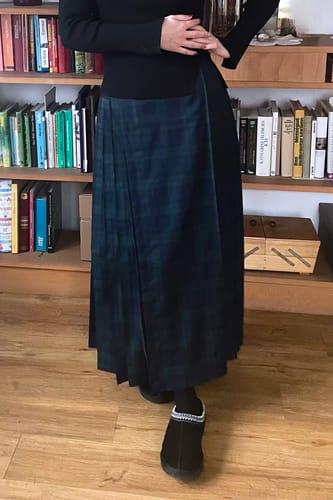 Customer photo review of Ge Wen 格纹 Plaid Print Modernized Midi Mamian Skirt